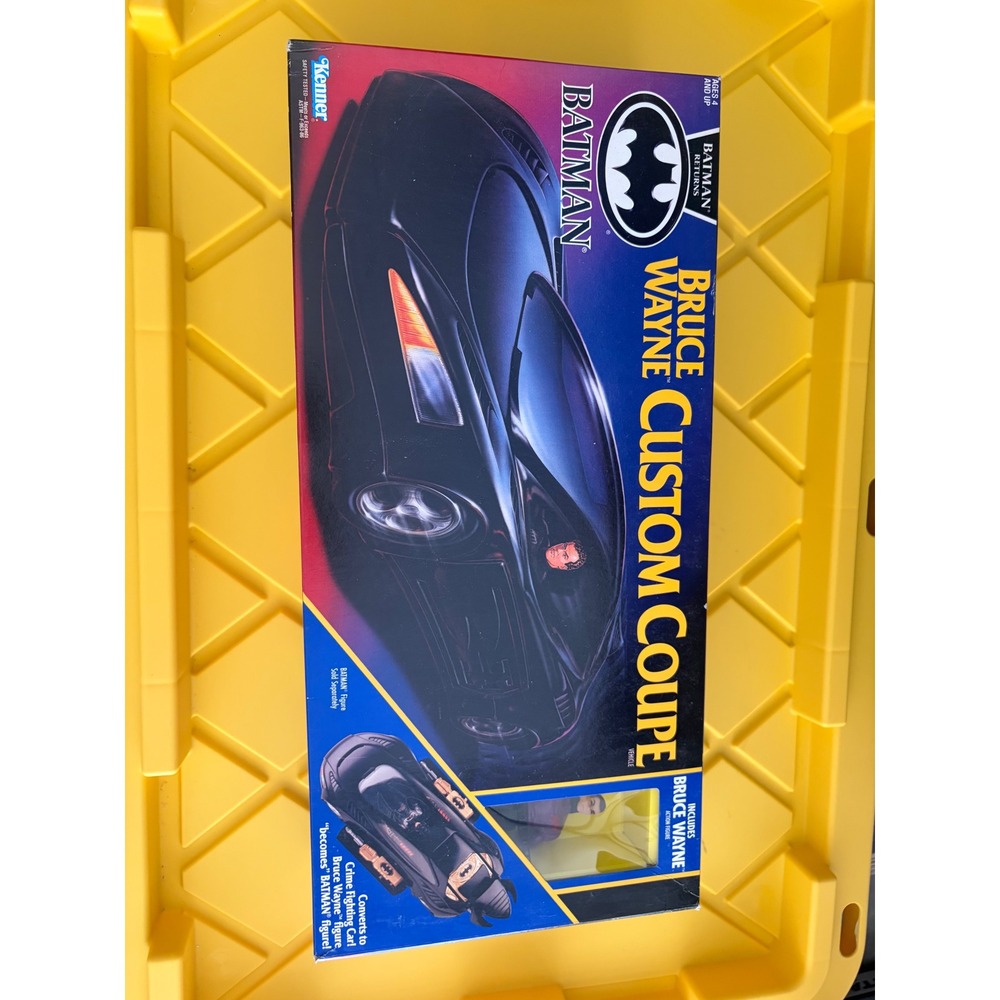Vintage 1992 Kenner Batman Returns Bruce Wayne Custom Coupe Vehicle New in Box